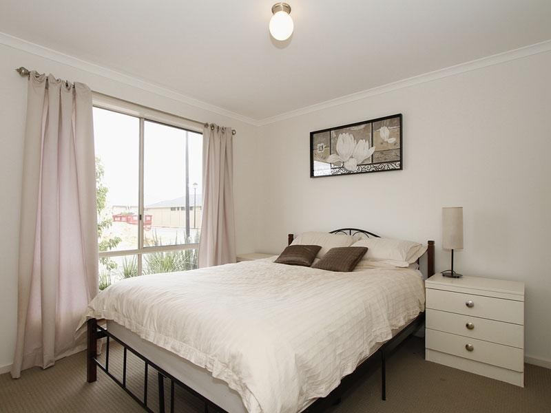 15 Dock Road, Seaford Meadows SA 5169