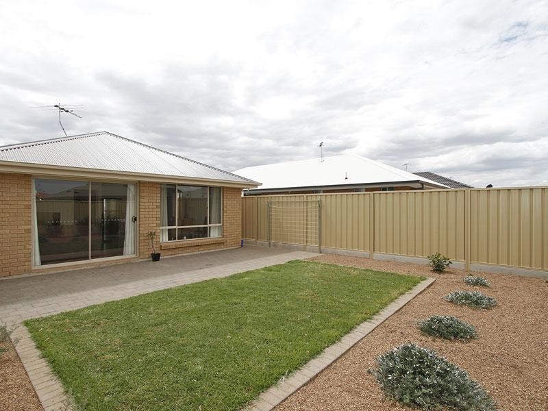 15 Dock Road, Seaford Meadows SA 5169