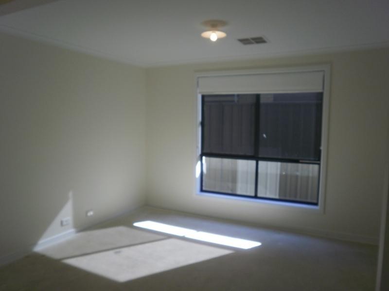 35 Lancaster Circuit, Old Noarlunga SA 5168