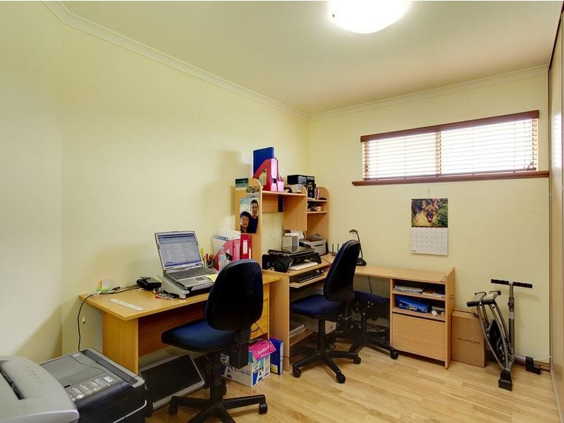 8 Cove Road, Seaford Rise SA 5169