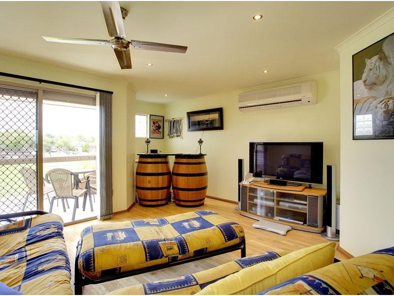8 Cove Road, Seaford Rise SA 5169