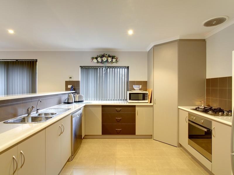 211 States Road, Morphett Vale SA 5162