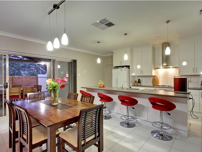 1/24 Golf Course Drive, Woodcroft SA 5162