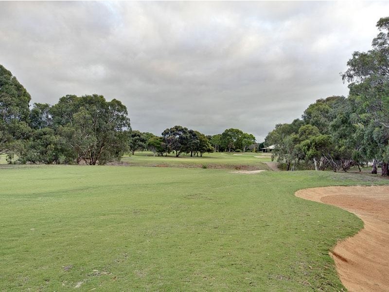 1/24 Golf Course Drive, Woodcroft SA 5162