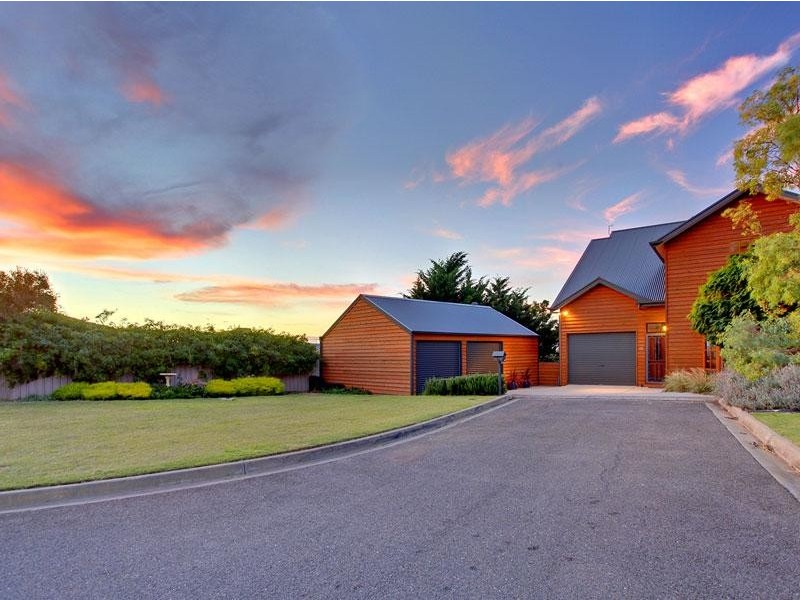 13 Elberry Close, Moana SA 5169