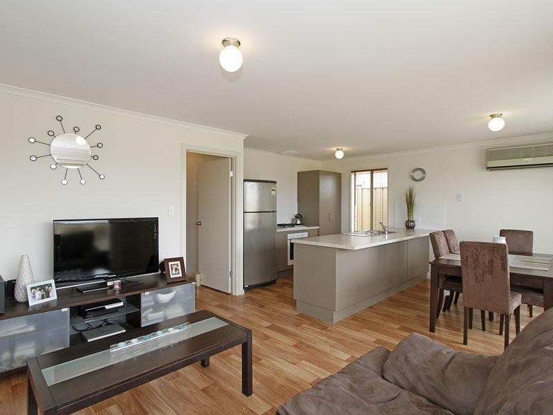 15 Dock Road, Seaford Meadows SA 5169