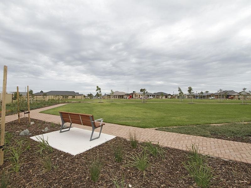 15 Dock Road, Seaford Meadows SA 5169