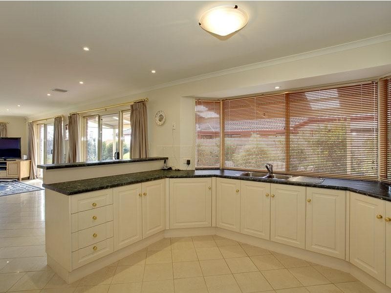 70 Grand Boulevard, Seaford Rise SA 5169