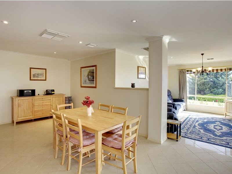 70 Grand Boulevard, Seaford Rise SA 5169