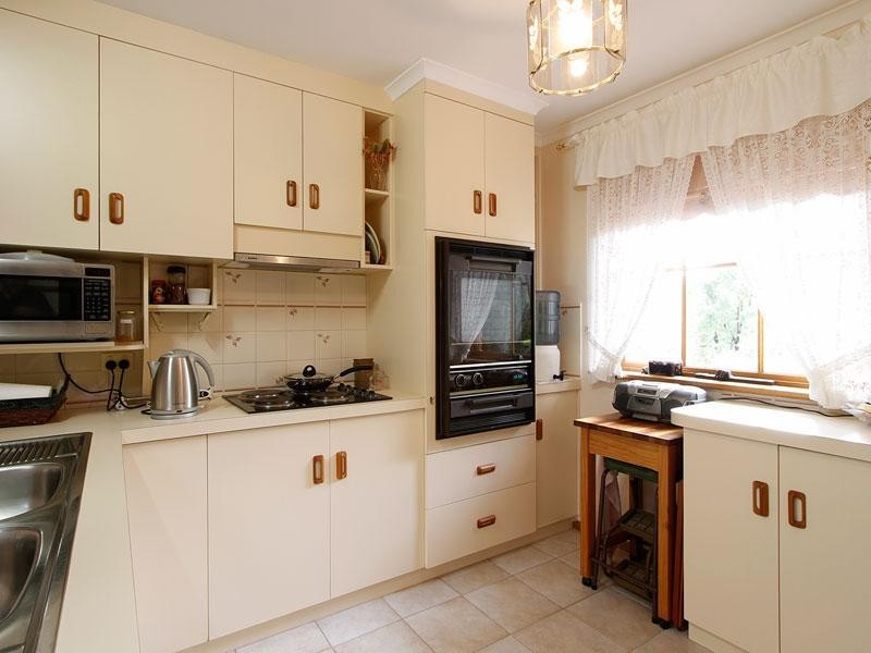 15 Lotus Drive, Aberfoyle Park SA 5159