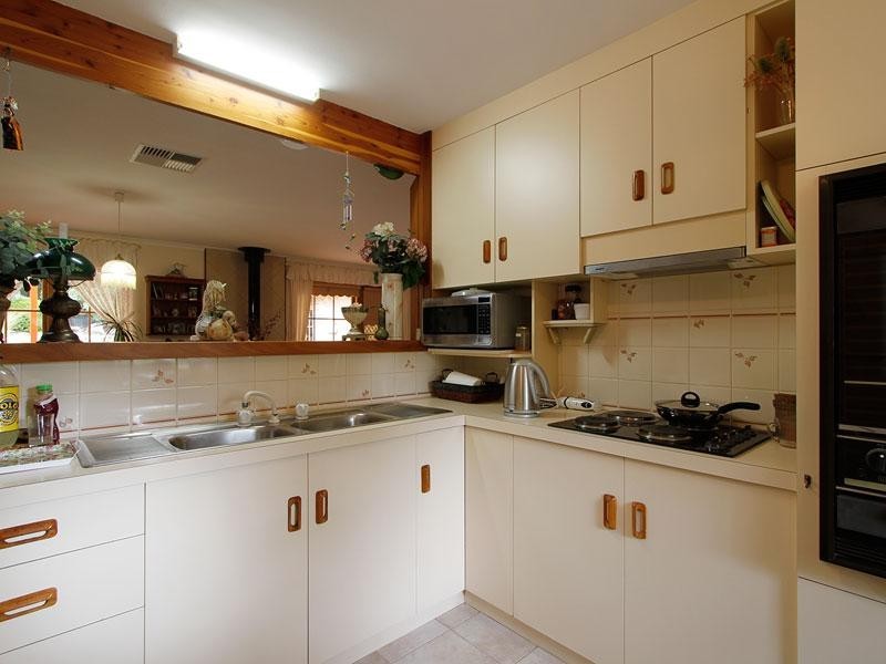 15 Lotus Drive, Aberfoyle Park SA 5159