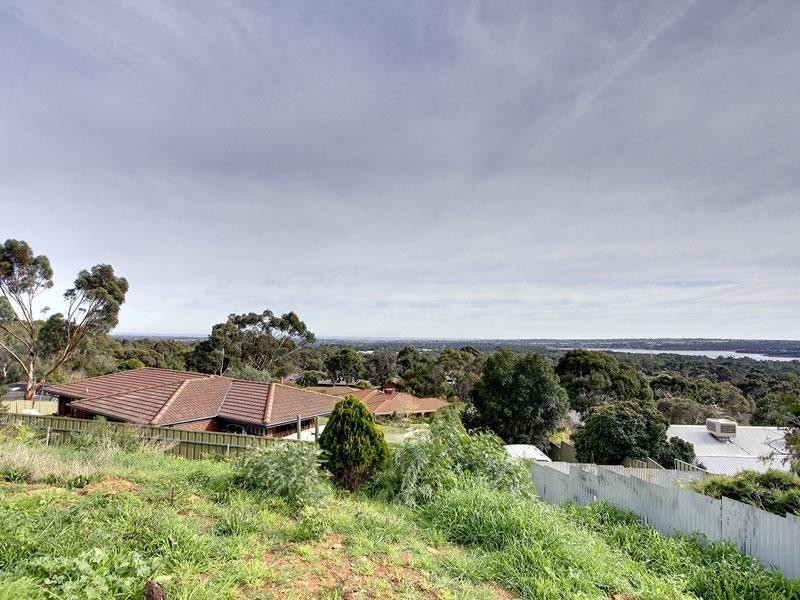 34 Maluka Drive, Happy Valley SA 5159