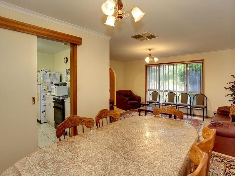 19 Gardenia Crescent, Morphett Vale SA 5162