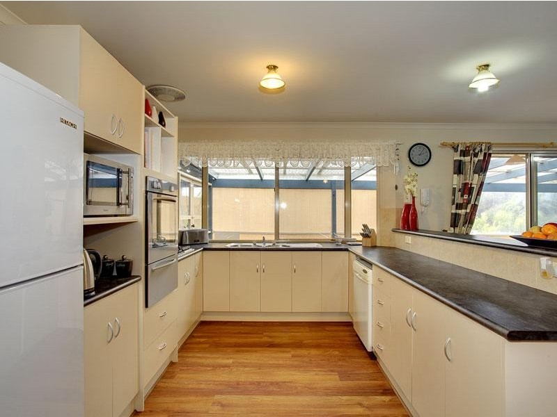 80 Carbenet Drive, Hackham SA 5163