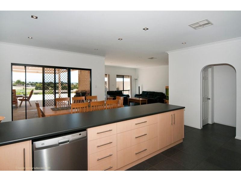 121 Grand Boulevard, Seaford Rise SA 5169