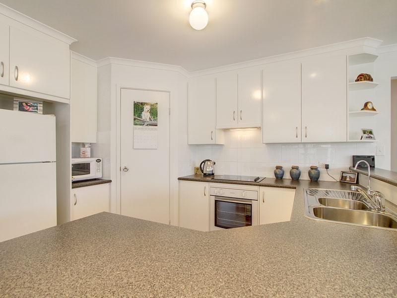 6 Cricket Ground Court, Christie Downs SA 5164