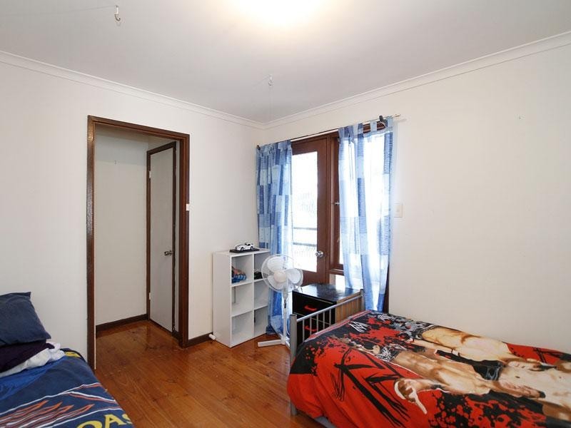 27 Narvik Crescent, Hackham West SA 5163