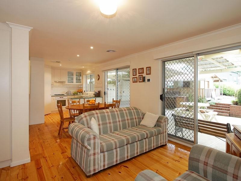 96 Brentwood Drive, Huntfield Heights SA 5163