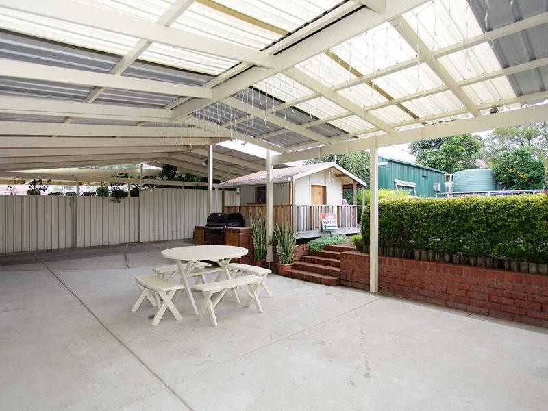 96 Brentwood Drive, Huntfield Heights SA 5163