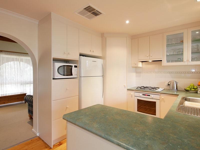 96 Brentwood Drive, Huntfield Heights SA 5163