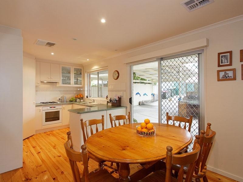 96 Brentwood Drive, Huntfield Heights SA 5163