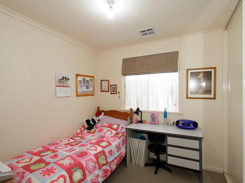 96 Brentwood Drive, Huntfield Heights SA 5163