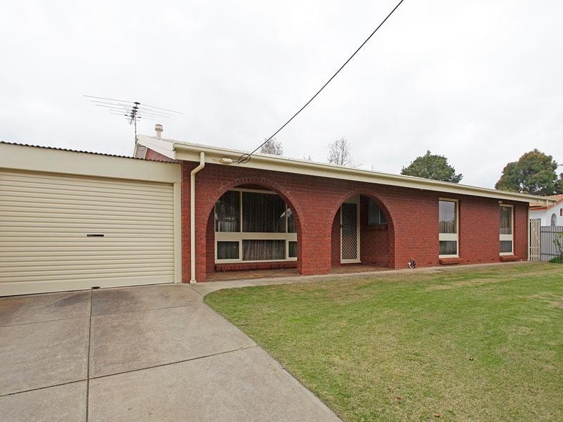 96 Brentwood Drive, Huntfield Heights SA 5163