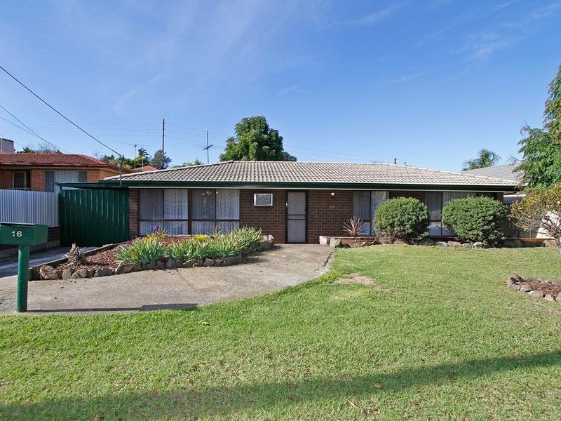16 Village Road, Hackham West SA 5163