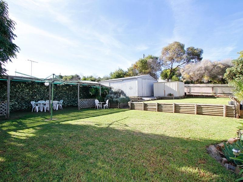 16 Village Road, Hackham West SA 5163