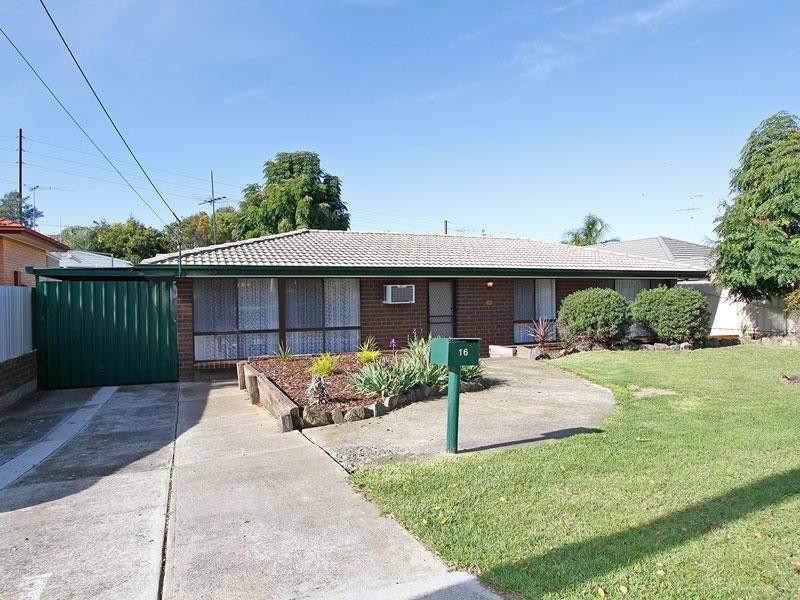 16 Village Road, Hackham West SA 5163