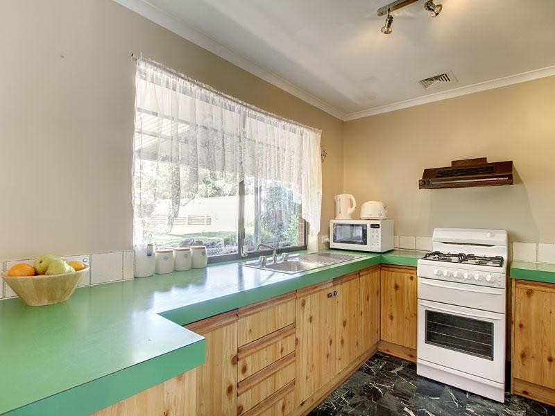 16 Village Road, Hackham West SA 5163