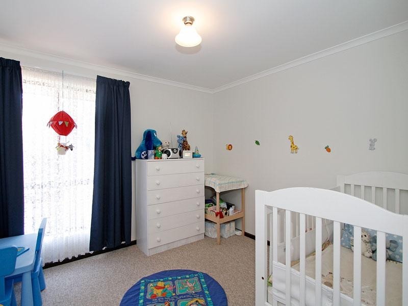 16 Village Road, Hackham West SA 5163
