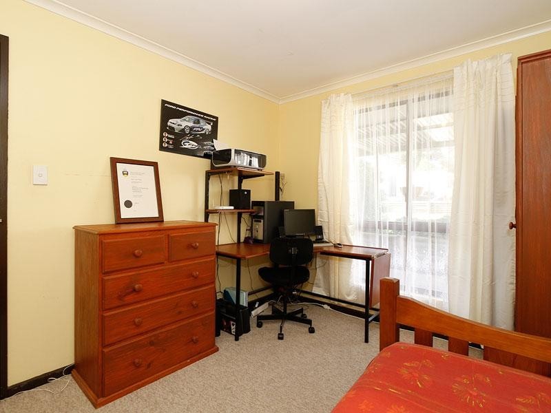 16 Village Road, Hackham West SA 5163