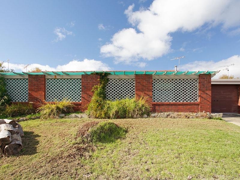 12 Lillian Street, Huntfield Heights SA 5163