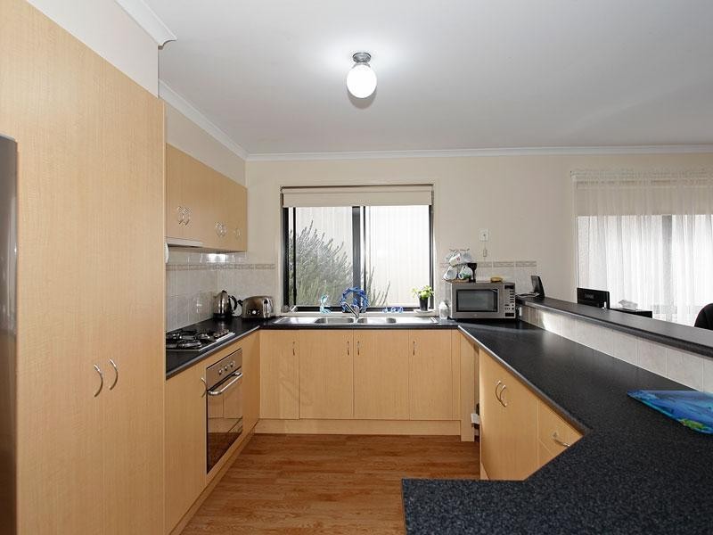 22 Kari Crescent, Huntfield Heights SA 5163