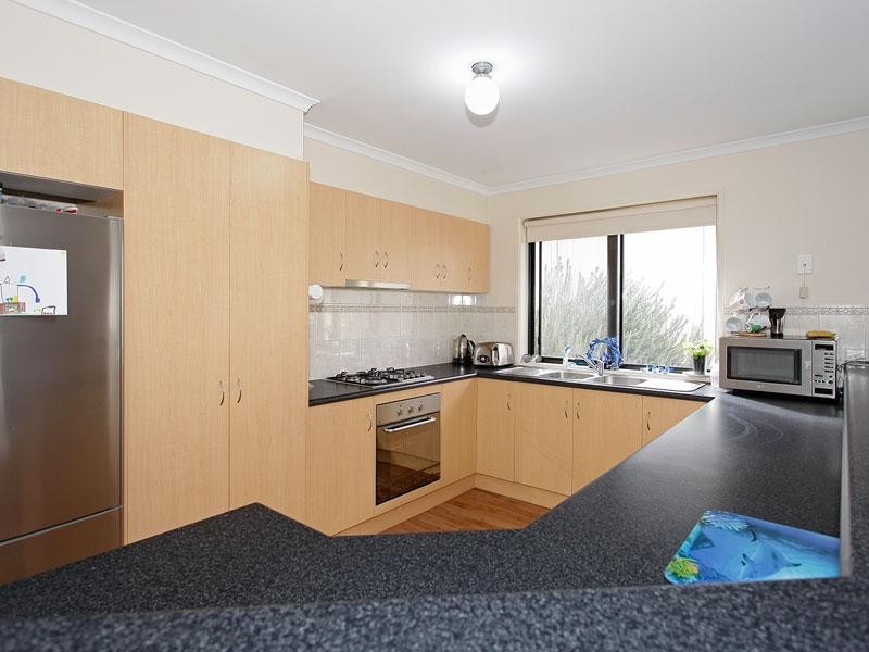 22 Kari Crescent, Huntfield Heights SA 5163