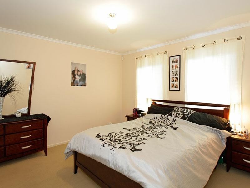 22 Kari Crescent, Huntfield Heights SA 5163