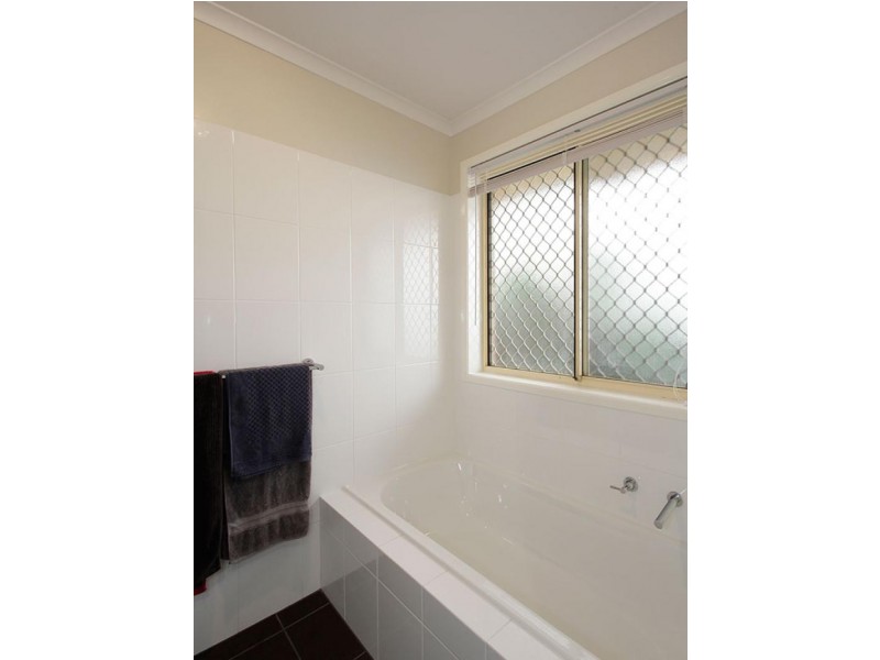 5 Corsair Close, Seaford Rise SA 5169