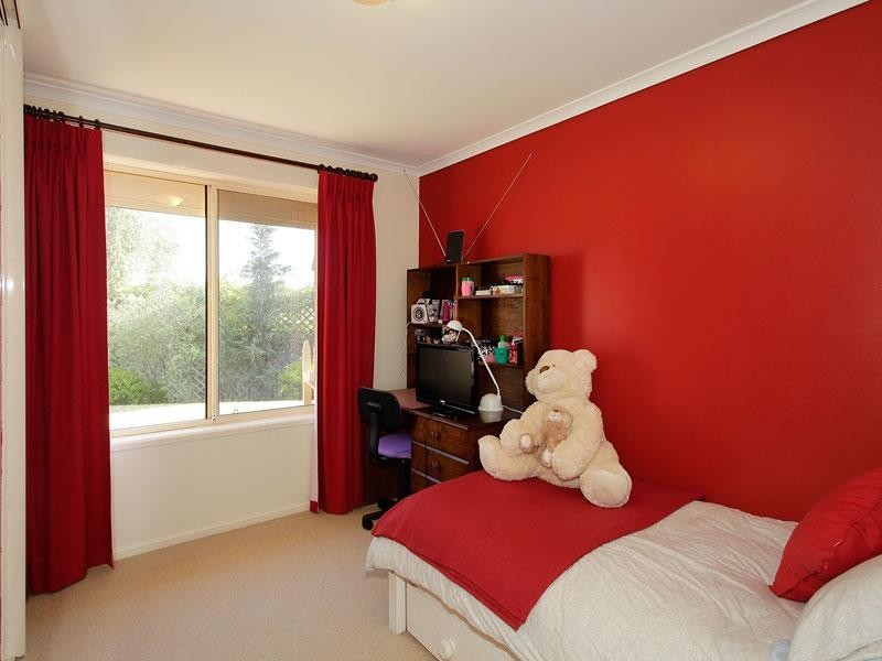 5 Corsair Close, Seaford Rise SA 5169