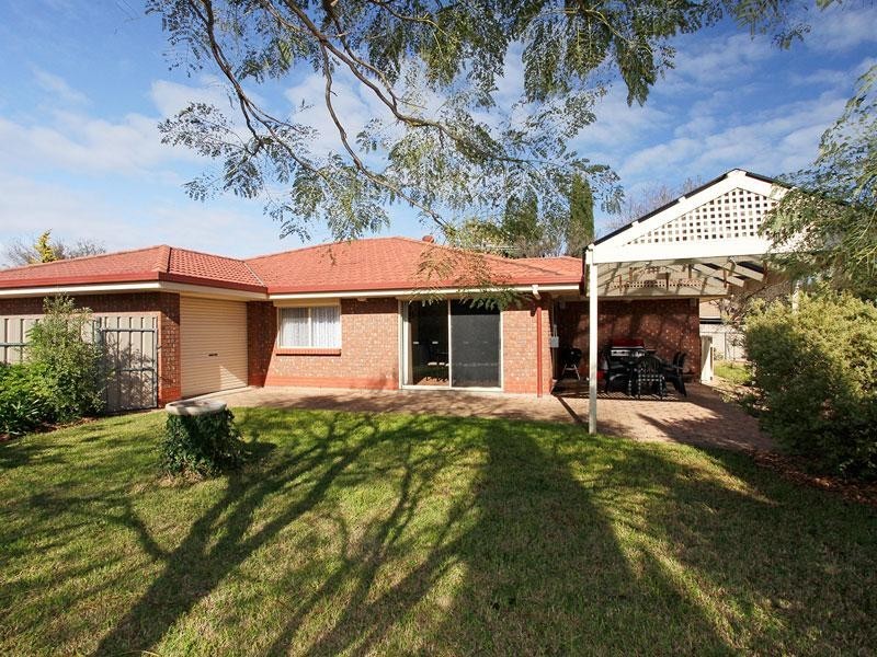 5 Corsair Close, Seaford Rise SA 5169