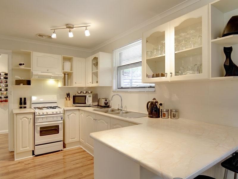 2 Weatherly Road, Happy Valley SA 5159