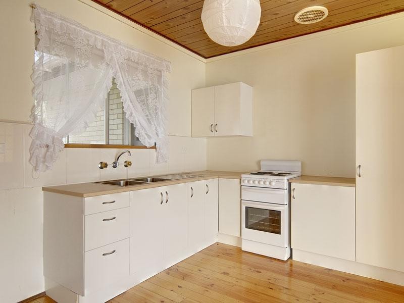 8 Bruce Street, Morphett Vale SA 5162