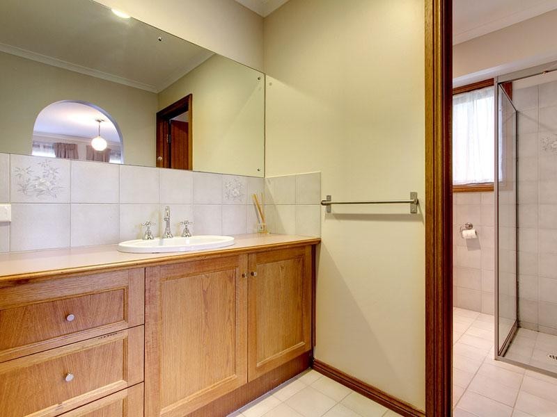 51 Tania Drive, Aberfoyle Park SA 5159