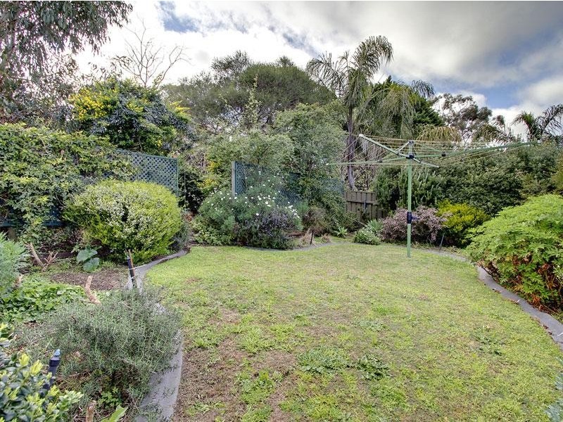 51 Tania Drive, Aberfoyle Park SA 5159