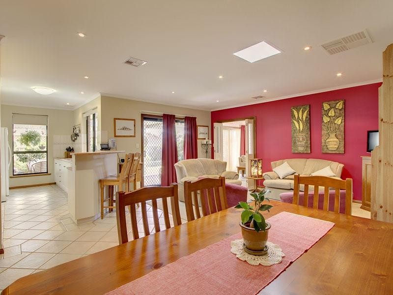 6 Partalunga Circuit, Woodcroft SA 5162