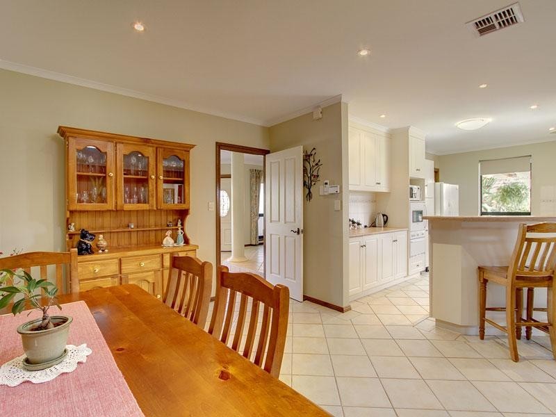 6 Partalunga Circuit, Woodcroft SA 5162