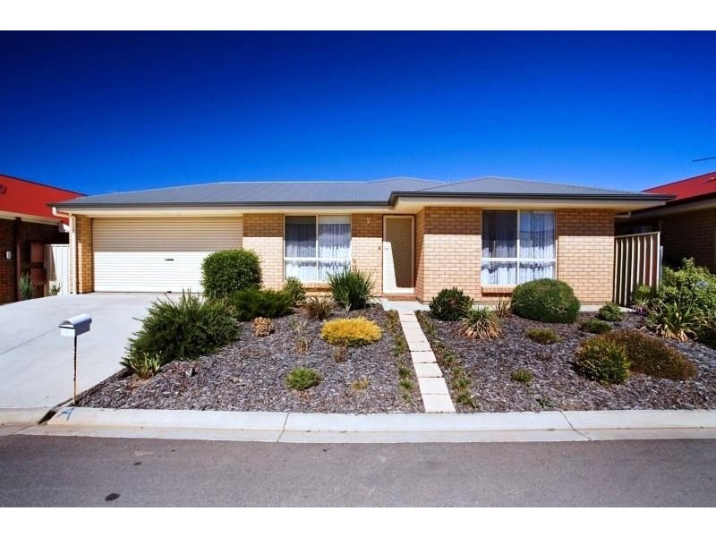 6 Mountain Ash Place, Hackham SA 5163