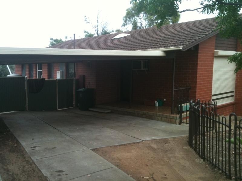 31 Valerian Crescent, Christie Downs SA 5164