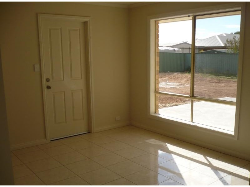 8 Strathford Way, Strathalbyn SA 5255