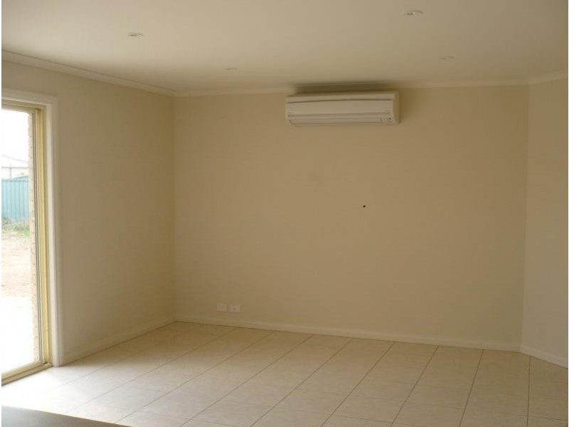 8 Strathford Way, Strathalbyn SA 5255